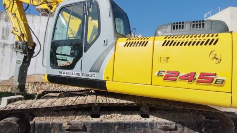 OmecoHub - NEW HOLLAND E245B